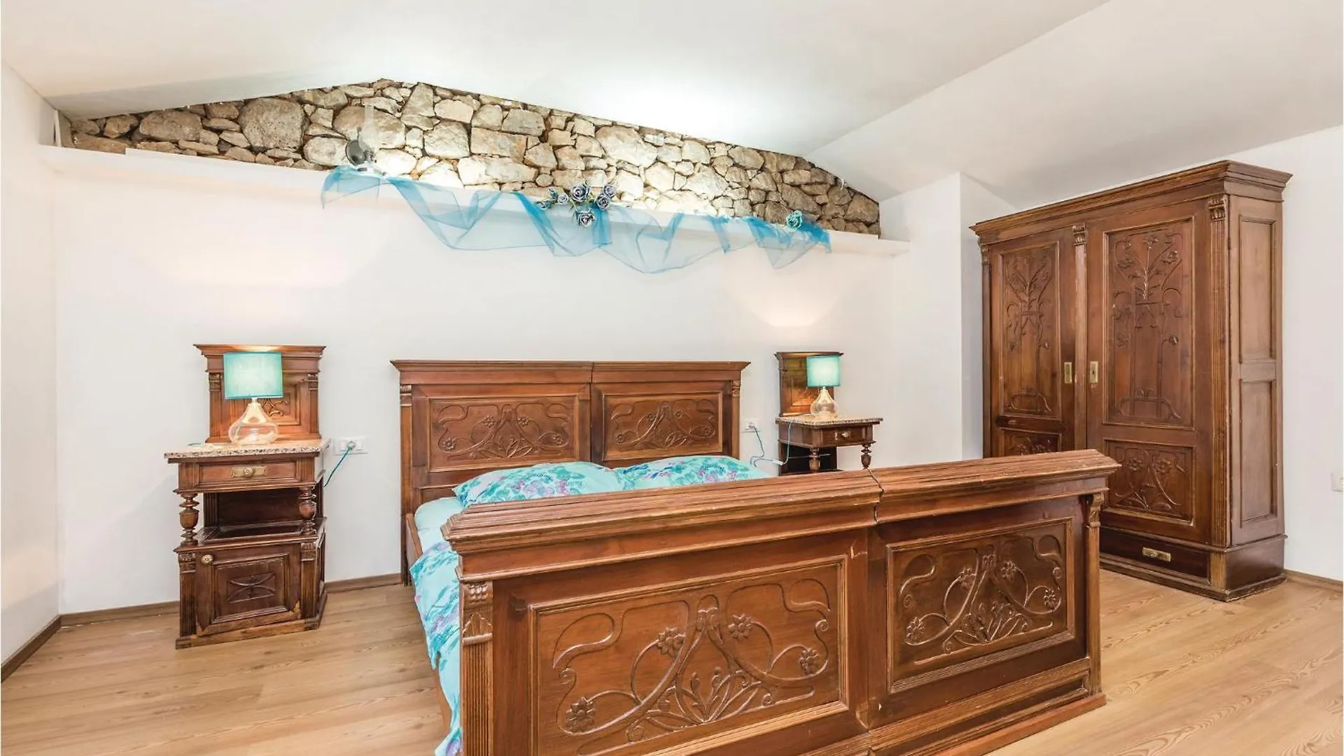 Tatil Evi Lovely Home In Jurdani With Outdoor Swimming Pool